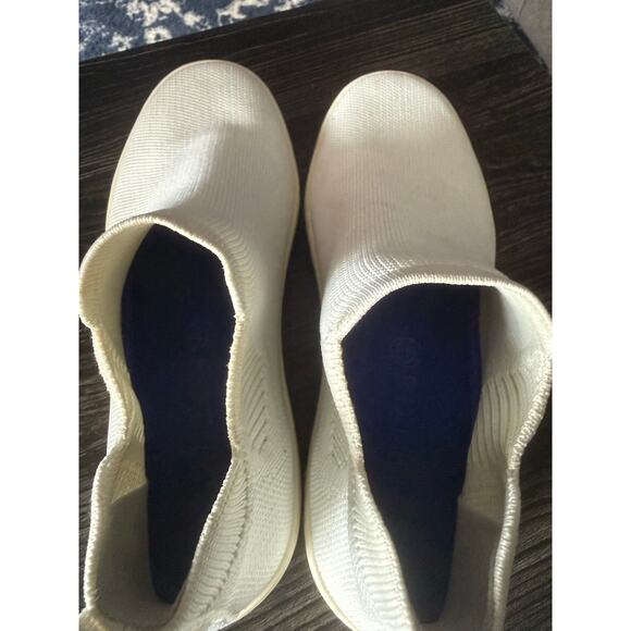 Rothy's The Chelsea Boot in White Sz. 7.5 - Picture 7 of 10